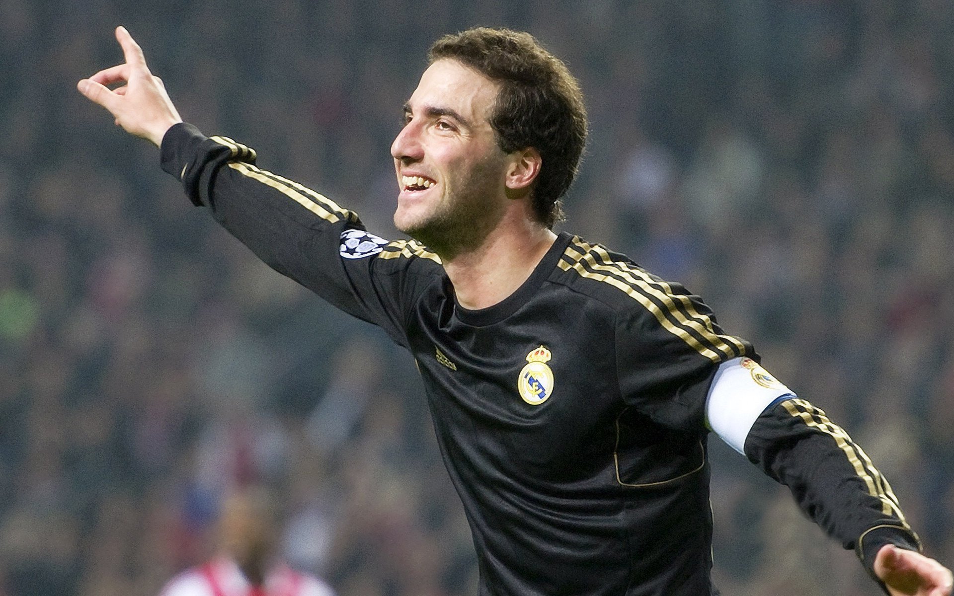 穆雷回归赛场，精彩发挥首场状态亮眼，切尔西观众沸腾！